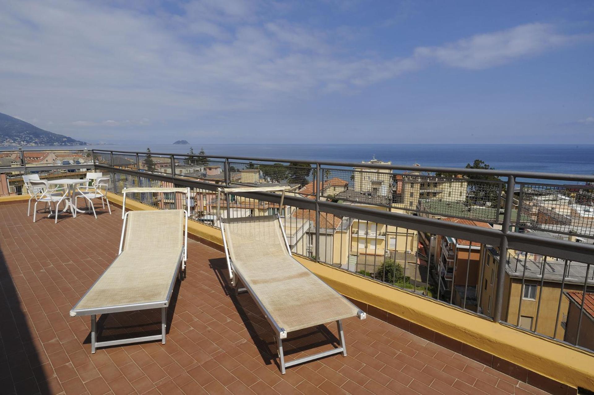 Hotel Tritone Laigueglia Εξωτερικό φωτογραφία