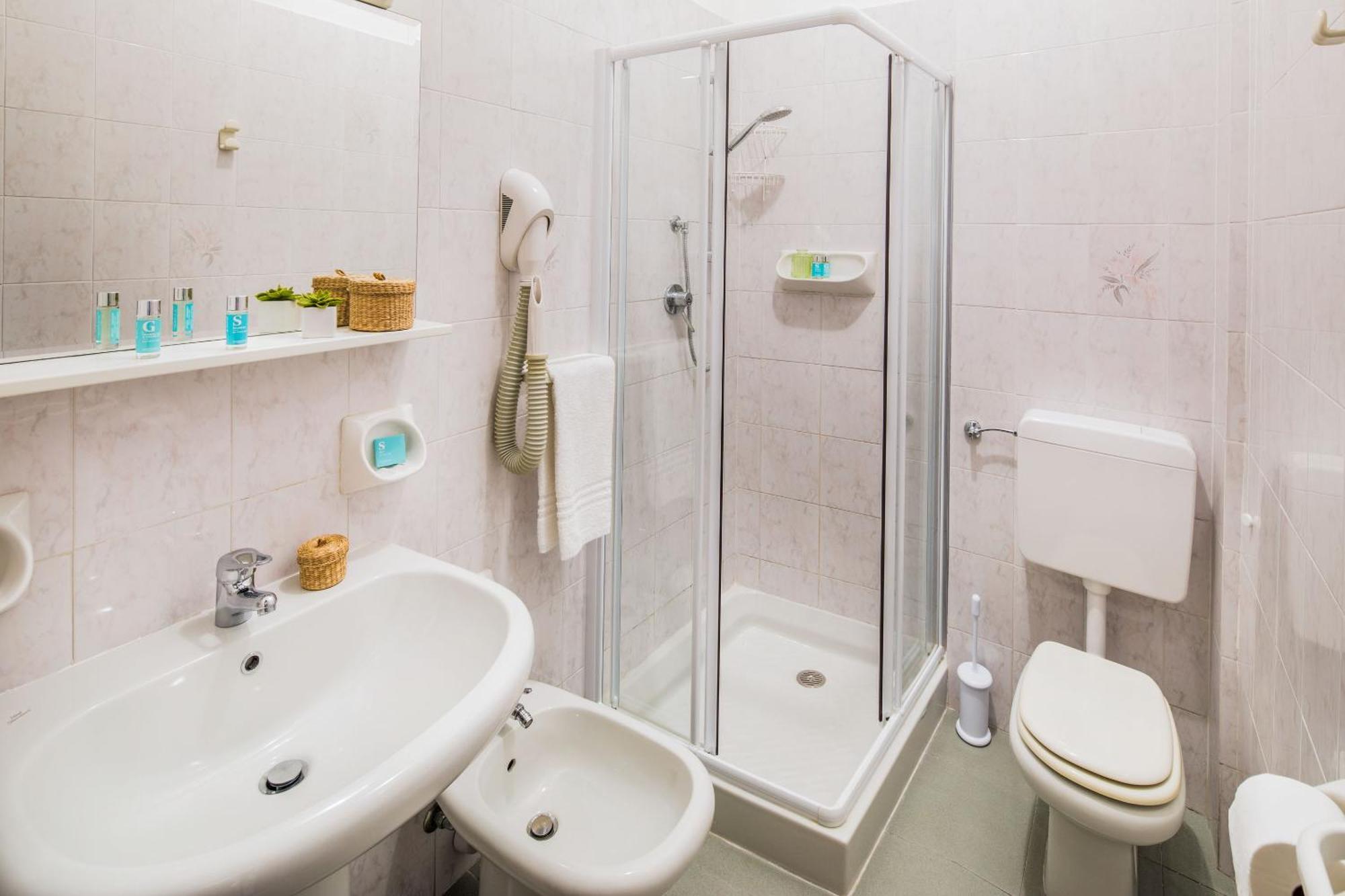 Hotel Tritone Laigueglia Εξωτερικό φωτογραφία