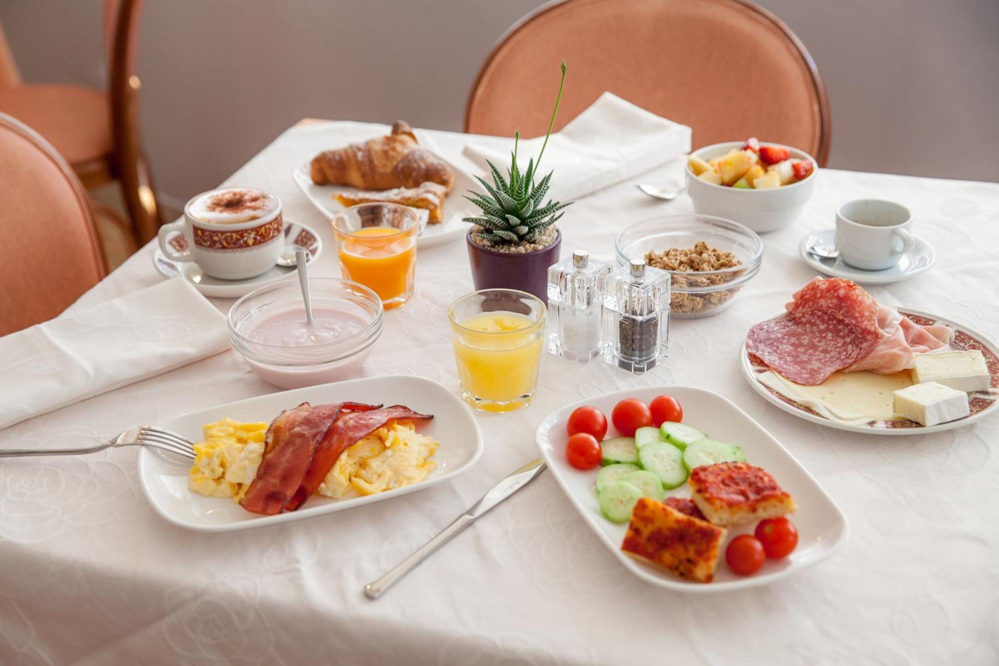 Hotel Tritone Laigueglia Εξωτερικό φωτογραφία