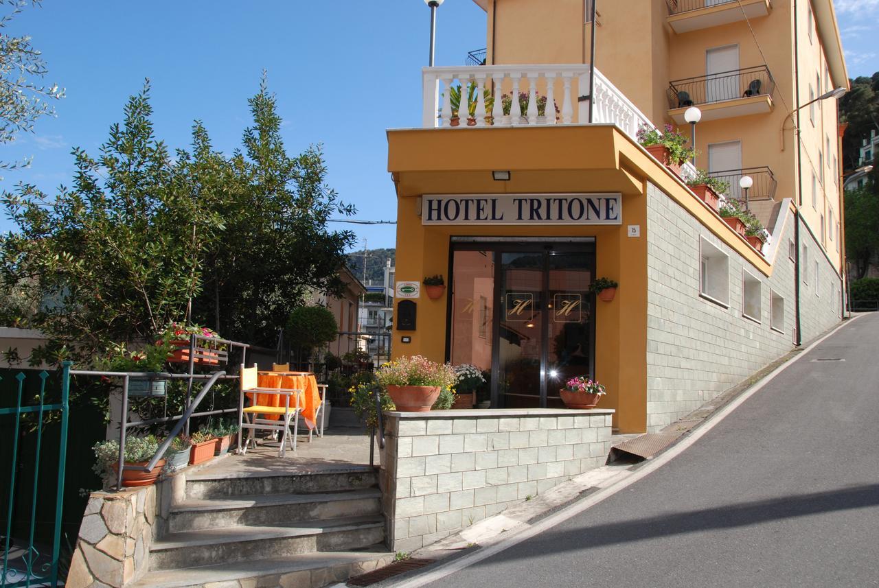 Hotel Tritone Laigueglia Εξωτερικό φωτογραφία